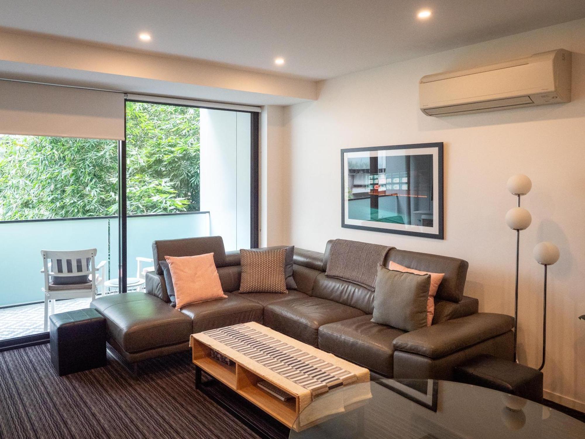 Modern Quiet 1 & 2 Bed Apt Opposite Albert Park Melbourne Exterior foto