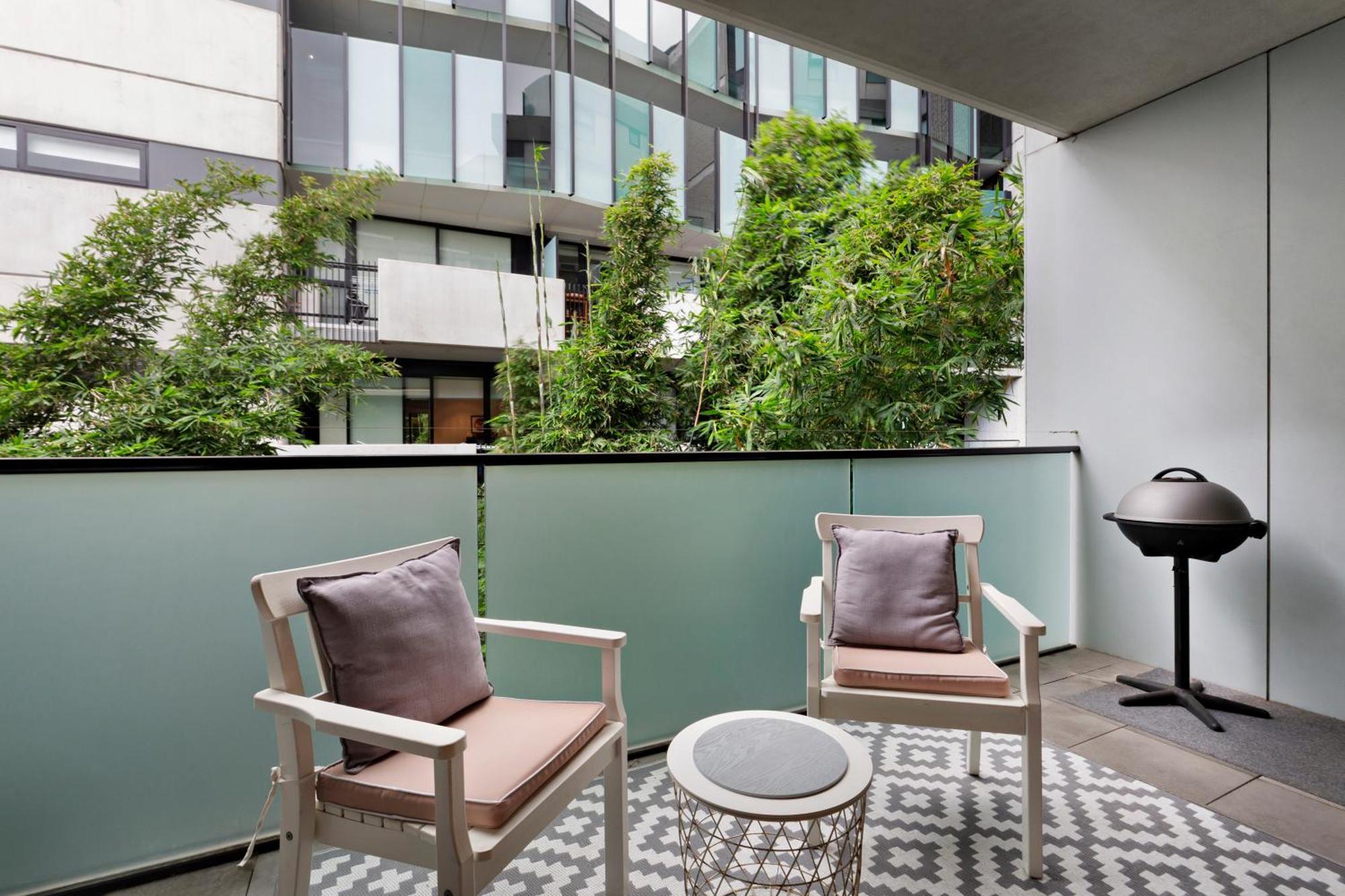 Modern Quiet 1 & 2 Bed Apt Opposite Albert Park Melbourne Exterior foto